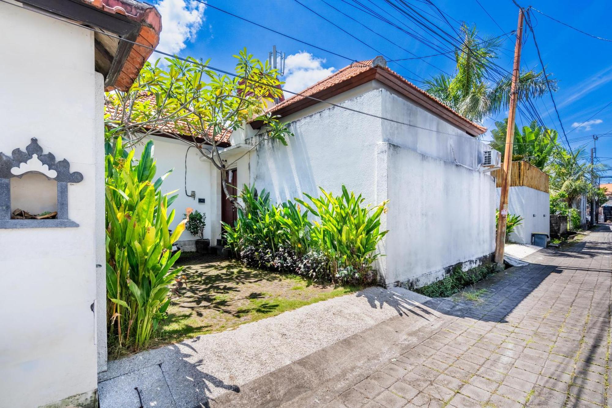 4-Bedroom Pool Villa Near Seminyak Center Exterior foto